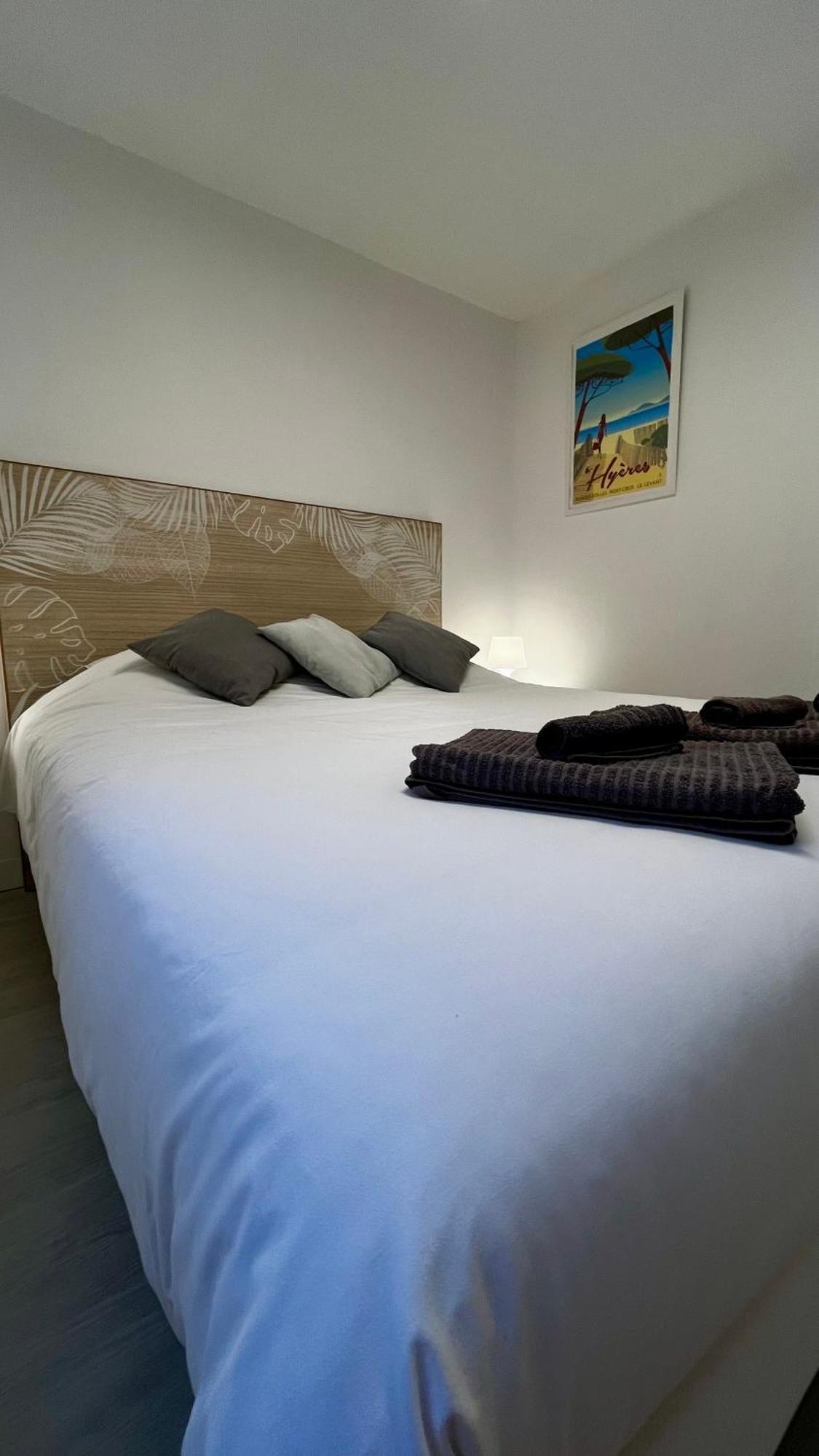 Vacances Arbanaises - Appartements Giens イエール エクステリア 写真