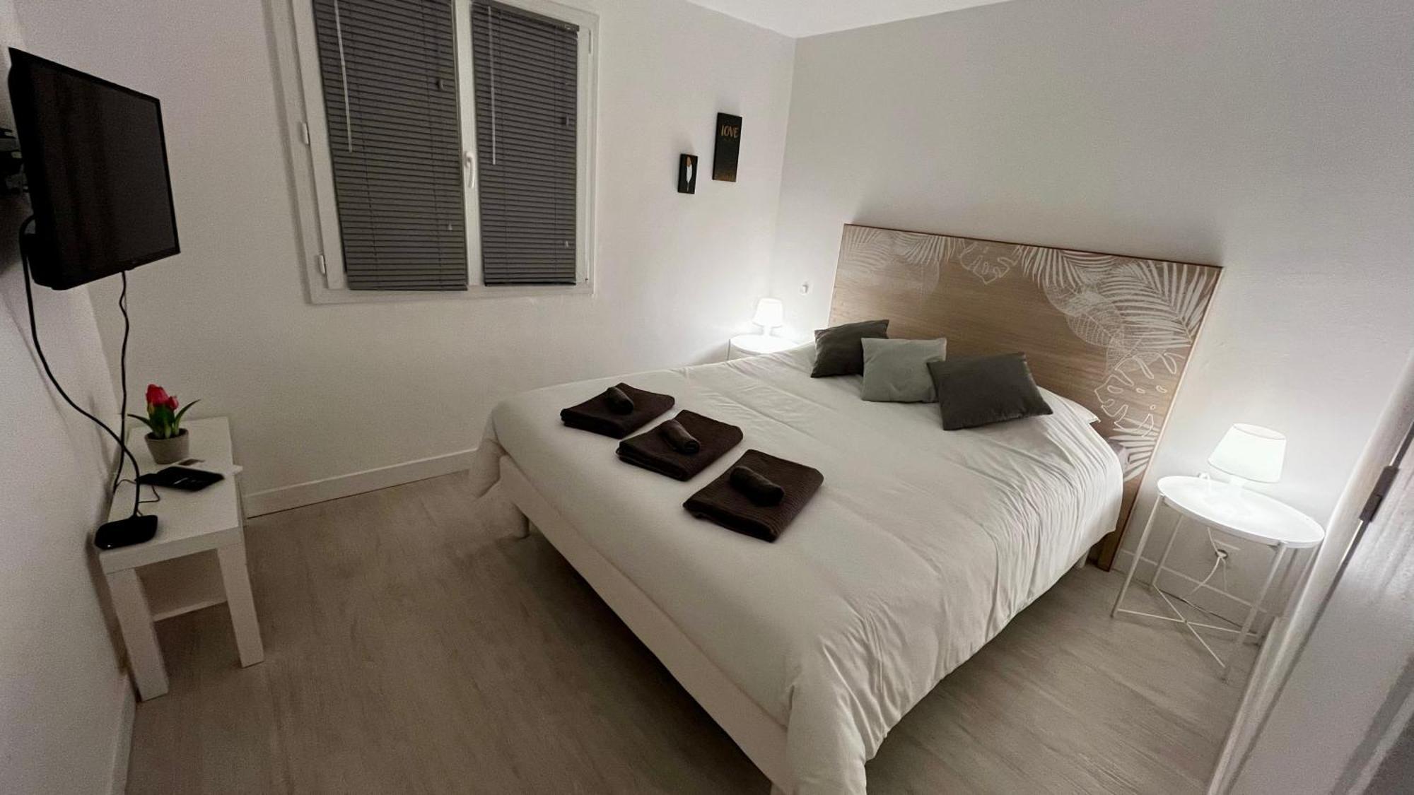 Vacances Arbanaises - Appartements Giens イエール エクステリア 写真